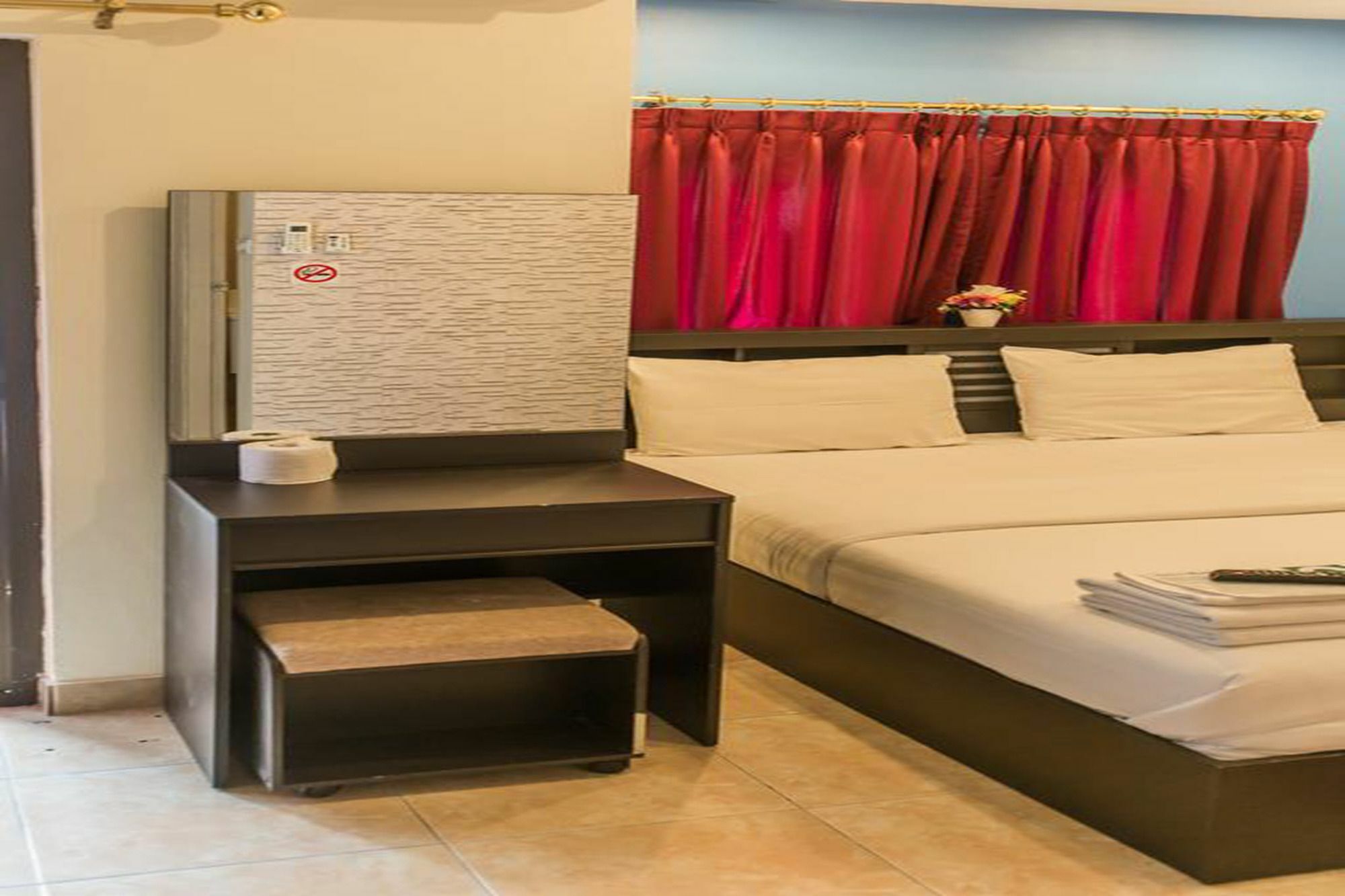 Hotel Retox Game On Pattaya Exterior foto